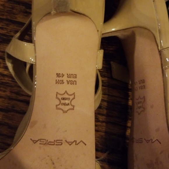 Sandals - Picture 2 of 2